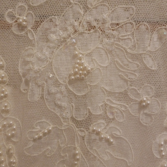 Vintage 1983 wedding dress - Picture 3 of 8